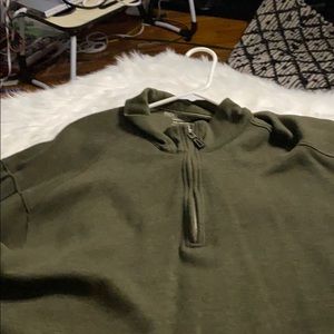 Men’s winter shirt zipper detail